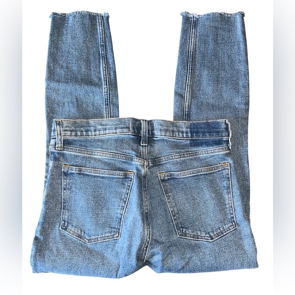 NWOT Abercrombie & Fitch The Skinny High Rise Jean Women’s Size 27 / 4 S Short - Picture 4 of 14